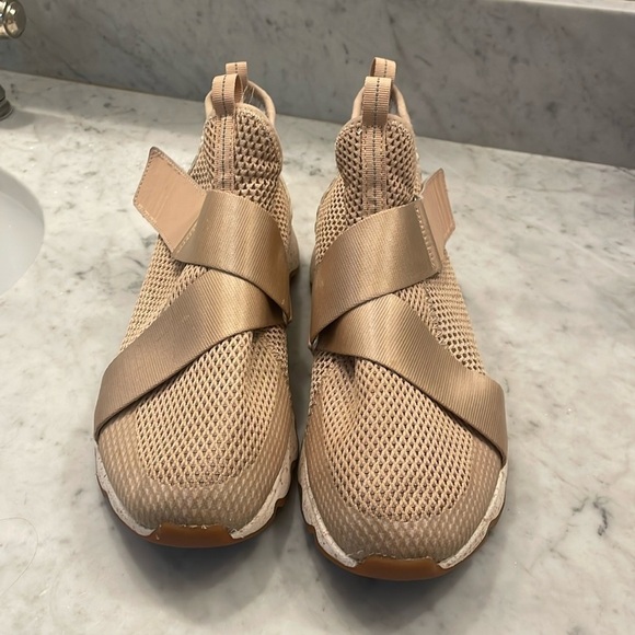 Sorel Kinetic Sneak size 10 neutral beige like new - Picture 4 of 9